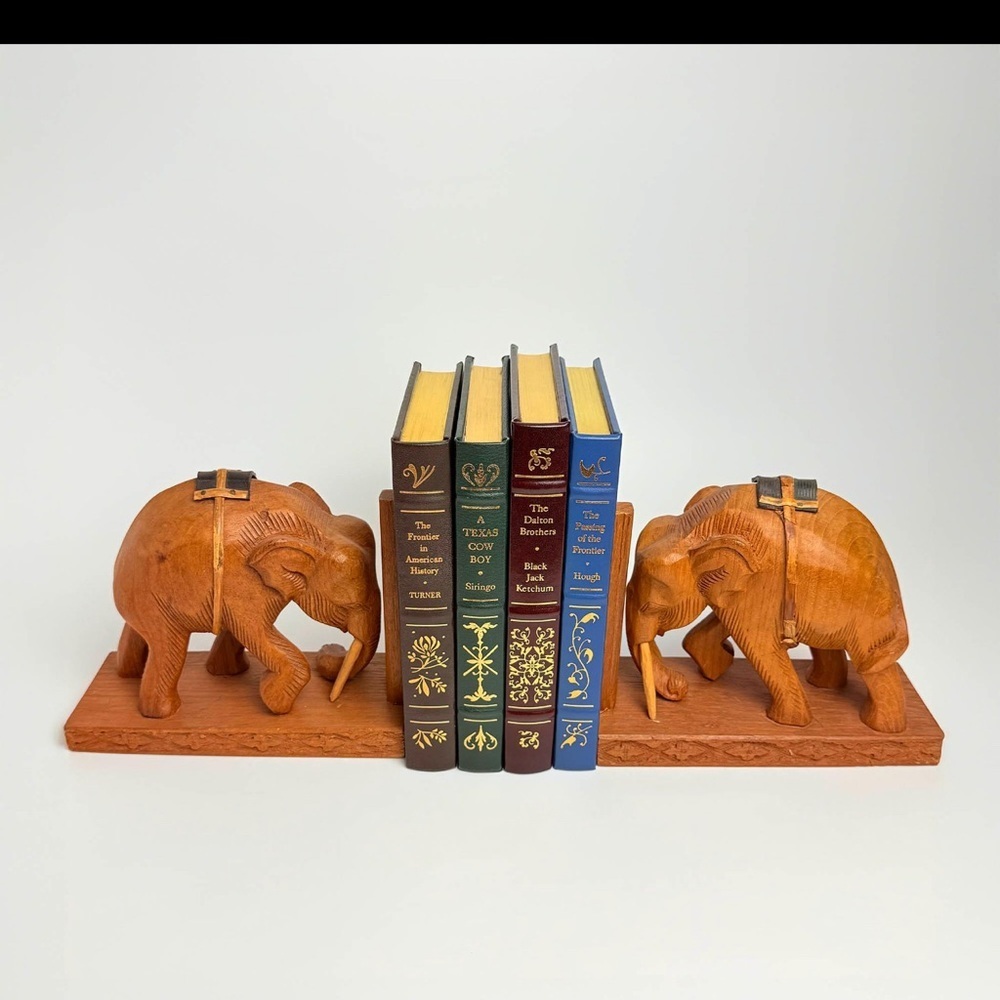 Mid century elephant‎ bookend rare very nice